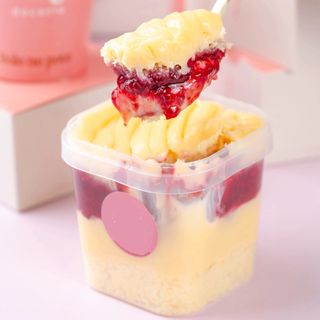 Tarta En Tarrina 3 Leches Con Frutos Rojos