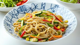 Makaron udon z warzywami 450g