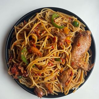 Spaghetti + chicken + coca-cola