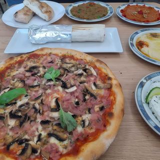 Pizza De 4 Quesos (36 Cm.)