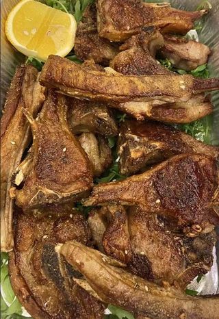 147 Costine di agnello alla griglia