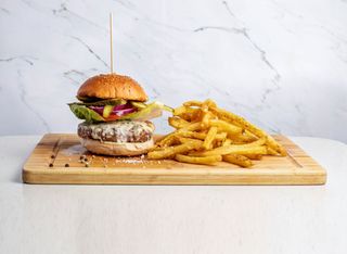 Блак Ангъс бургер в Бриош питка (350 гр.)