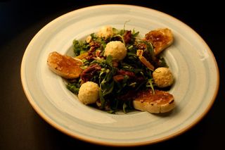 Salata cu brânză de capra