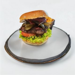 Burger Classic  + frytki ze skórką