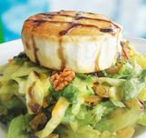 Салата с козе сирене и стафиди (300г)