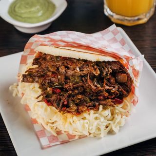 Arepa Peluda
