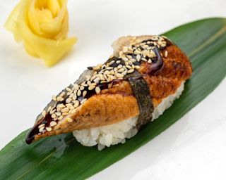 Суші нігірі вугор 