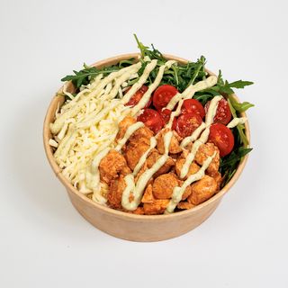 Zdjela s basmati rižom i pesto mozzarella