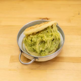 Arepa  “Reina Pepiada”