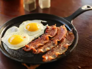 Omlet sa slaninom 200 gr