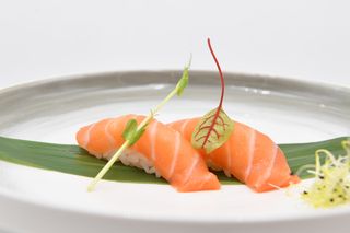 48-Nigiri salmone - 2 pezzi