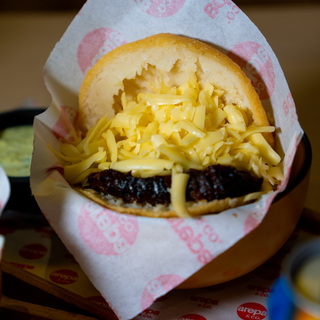 AREPA DE ASADO NEGRO (1 Ud.)