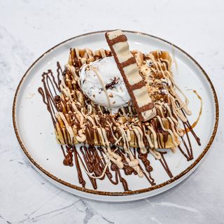 Classic waffle Kinder Bueno white