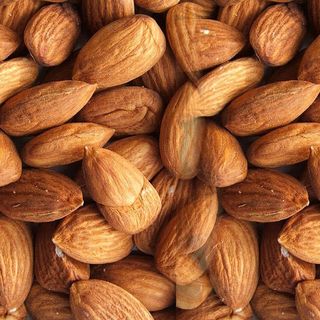 Migdale cu sare de mare