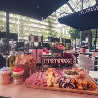 Tabla De Quesos Y Fiambres (Para 3 personas)