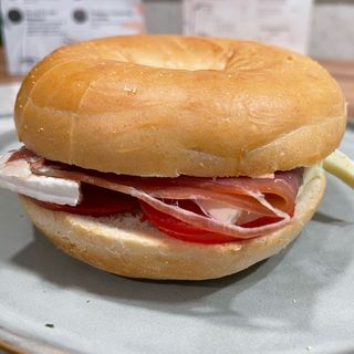 Bagel De Jamón Serrano