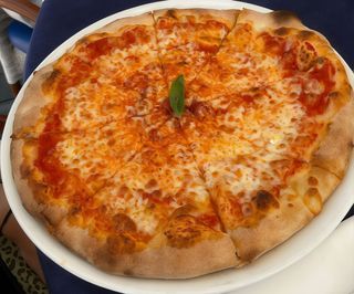 49. Pizza Giuseppe (30 Cm.)