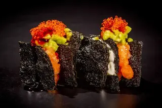 1001 Crispy nori salmon 2 pezzi