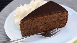 TARTA DE CHOCOLATE (SACHER)