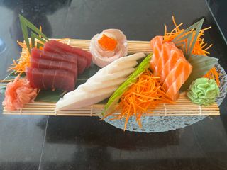 sashimi variado (20 cortes)