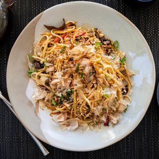 Vok sa piletinom 450gr