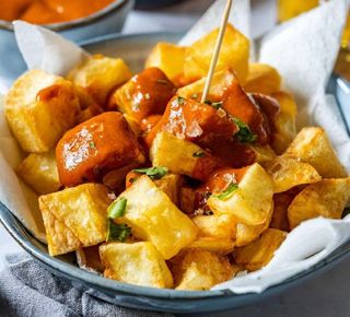 Ración De Patatas Bravas