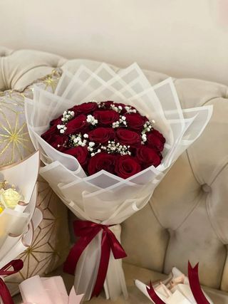 Bouqeut Rouge Emballage Blanc