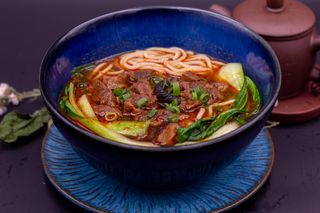 Spaghetti al brodo con manzo arrosto/红烧牛肉汤面