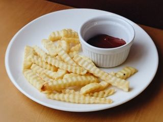 Фрі з кетчупом (200g)
