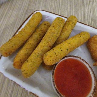 Моцарелени пръчици (300г)