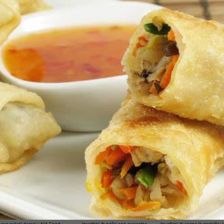 9. Involtini salmone e tempura - 4 pezzi