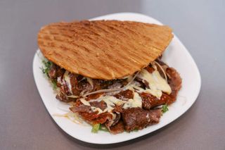 Juneći Doner mali + sok po izboru
