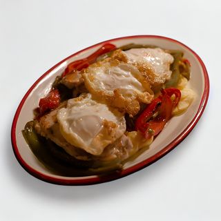 Bandeja de lomo y pimientos asados