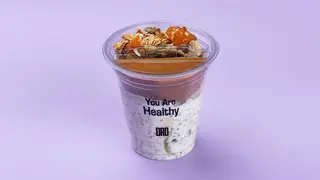Chia pudding with fruit and peanut butter - 474 Kcal