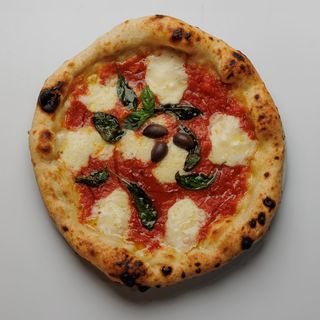 Margherita pizza