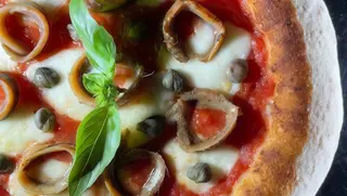 Capperi e acciughe