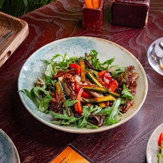 Острый салат с телятиной