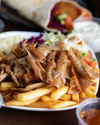 Doner Chicken Gemuse mega na talerzu