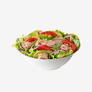 Obročna salata s tunom