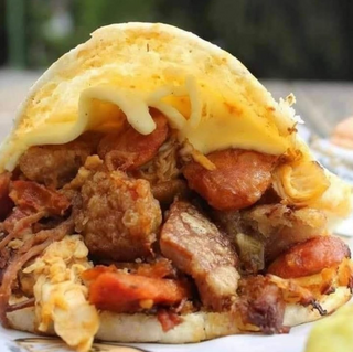 Arepa con todo (1 ud.)