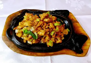 Pollo Con Puerro Chapa Caliente