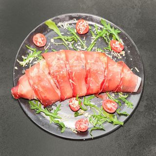 Pizza Calzone Crudo E Formaggi