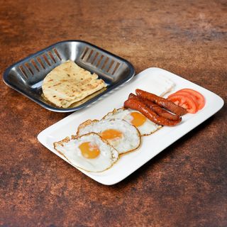 Jaja na oko sa kobasicom