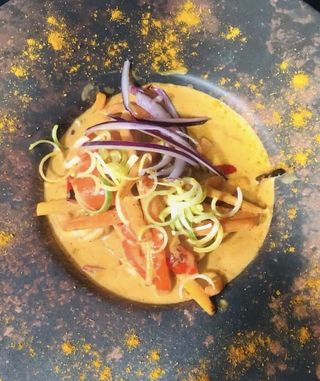 3.7 PLATO  THAI VEGETARIAN