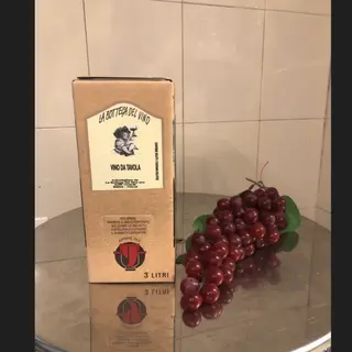 Vino Rosso Zona Montecucco 13,5 % Vol