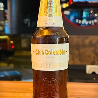 * CERVEZA CLUB COLOMBIA DORADA TERCIO