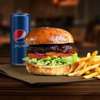 Burger Classic + Frytki + Pepsi 0.2l