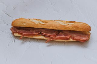 Bocadillo De Bacon Y Queso