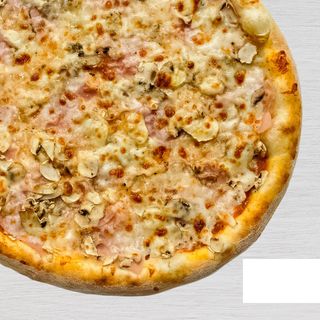 Pizza by Prosciutto e Funghi