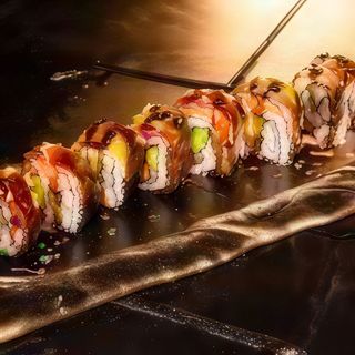 Rainbow Roll (8 Uds.)